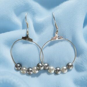 Elegant Handcrafted Silver and Gray Pearl Hoop Earrings